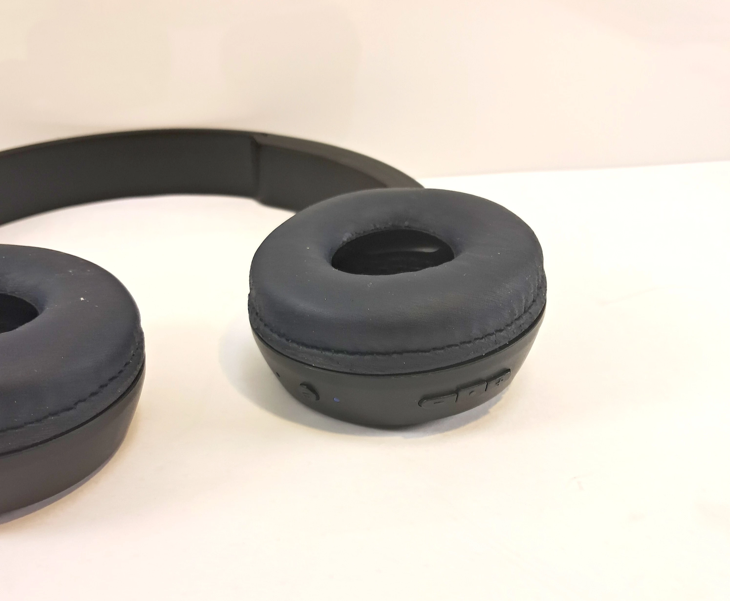 sluchawki-jbl-t450bt-stan-11323-2