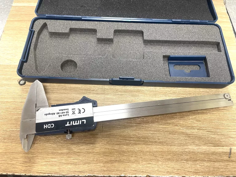 SUWMIARKA CYFROWA ELEKTRONICZNA 150MM CDH LIMIT