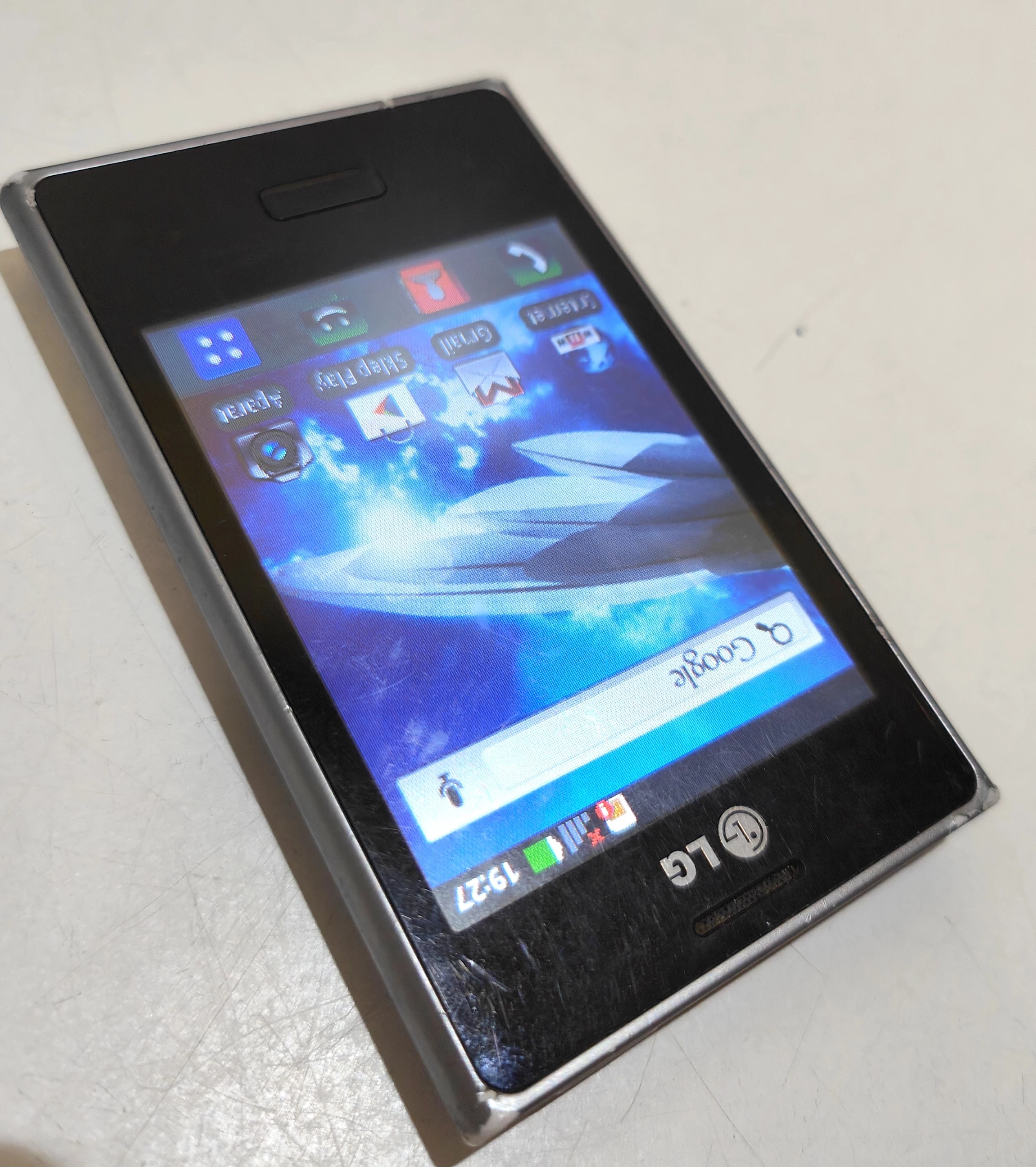 telefon-lg-e400-optimus-typ-202685-212929