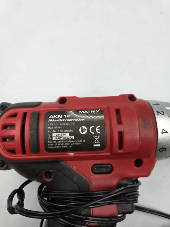 wkretarka-akumulatorowa-matrix-akn-12-v-ladowarka-stan-11323-2