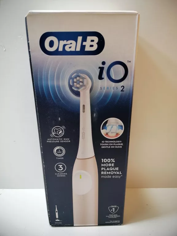 SZCZOTECZKA MAGNETYCZNA ORAL-B IO 2