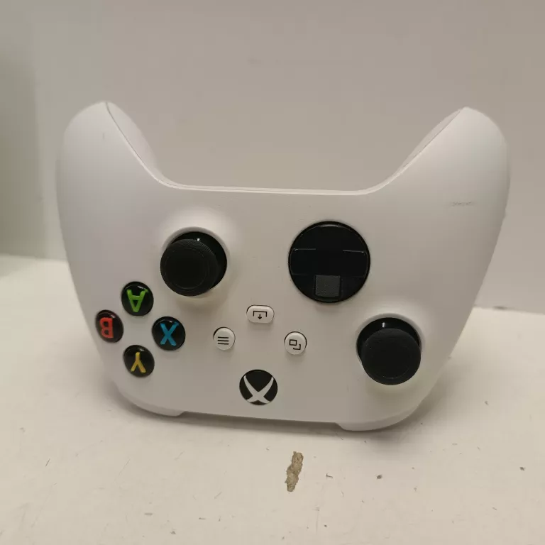 PAD DO XBOX SERIES S/X BIAŁY