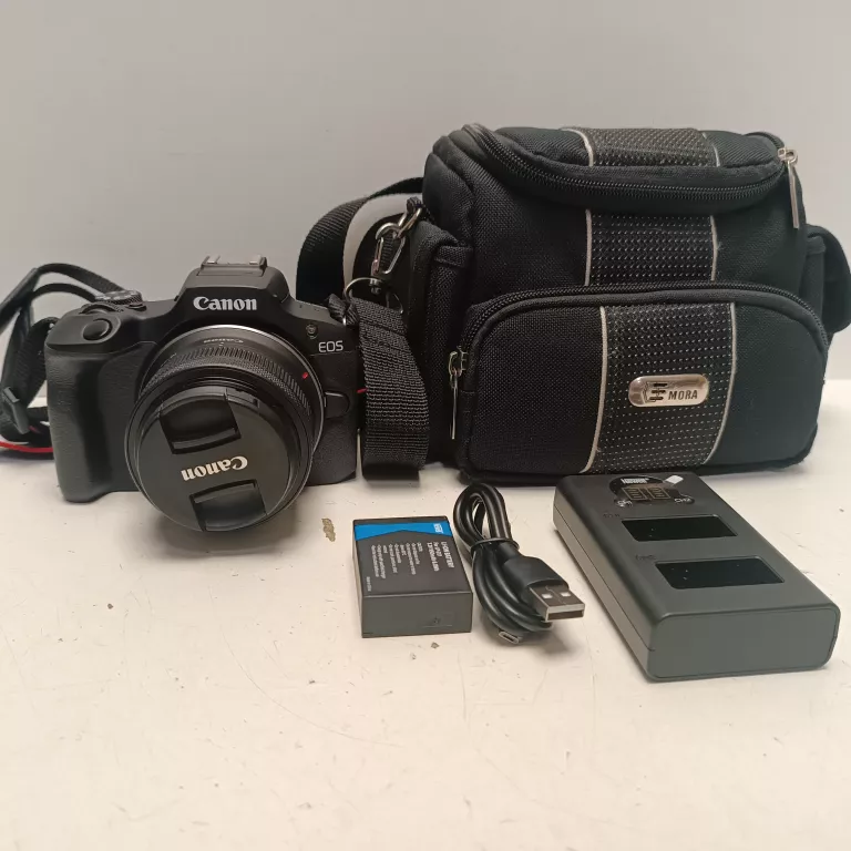 APARAT CANON EOS R100 + RF-S 18-45MM F/4.5-6.3 IS STM