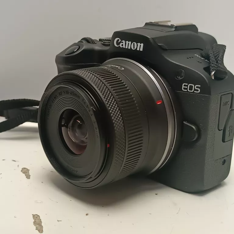 APARAT CANON EOS R100 + RF-S 18-45MM F/4.5-6.3 IS STM