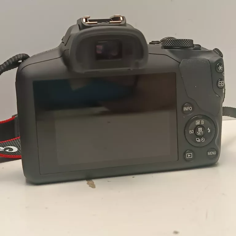 APARAT CANON EOS R100 + RF-S 18-45MM F/4.5-6.3 IS STM