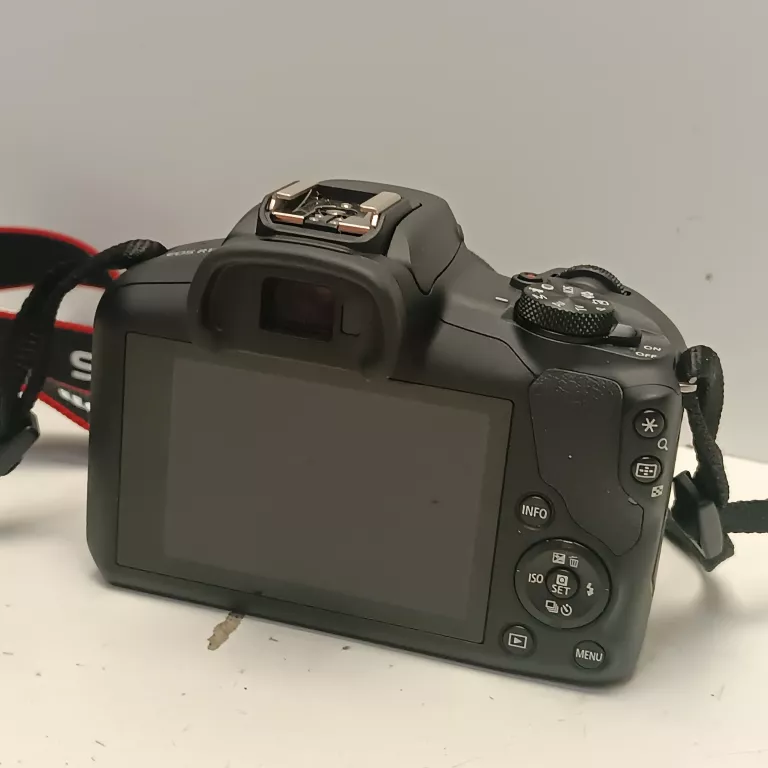 APARAT CANON EOS R100 + RF-S 18-45MM F/4.5-6.3 IS STM