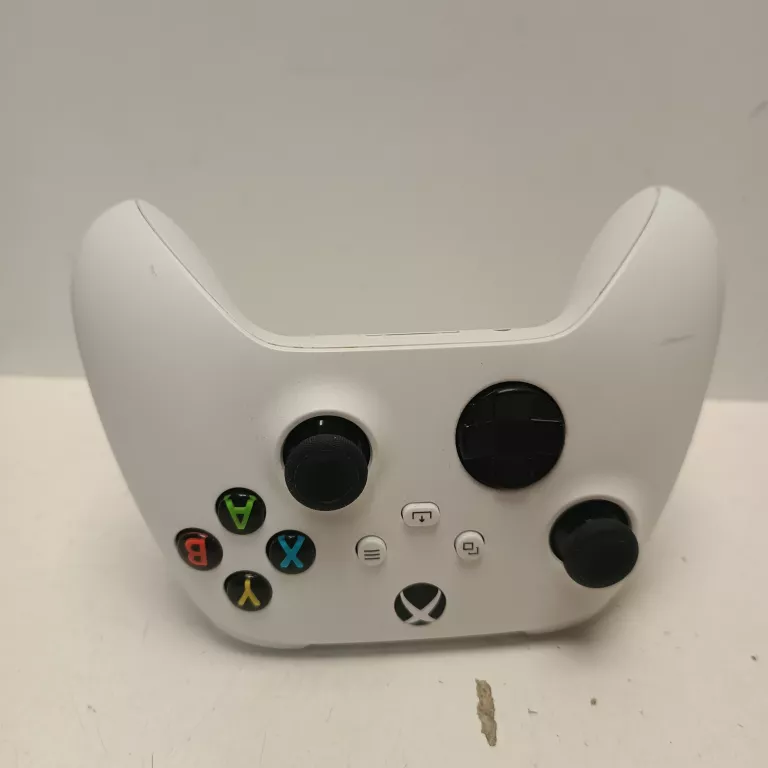 PAD DO XBOX SERIES S/X BIAŁY