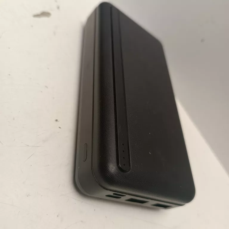 POWERBANK CZARNY PB1-201 20000MAH
