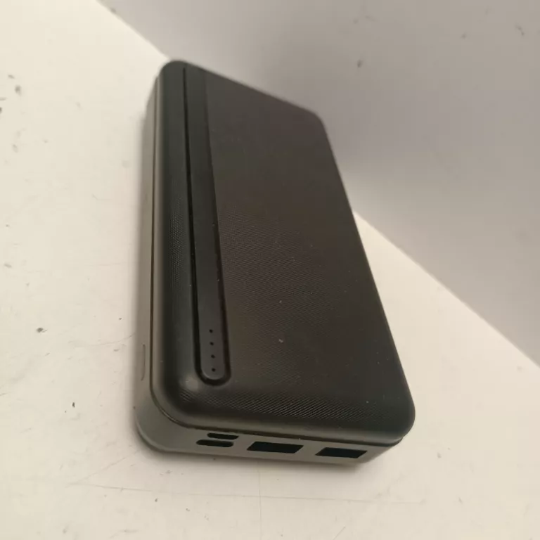 POWERBANK CZARNY PB1-201 20000MAH