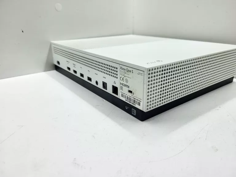 KONSOLA XBOX ONE S 1TB + 2 PADY