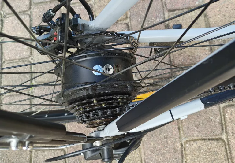 rower-elektryczny-lessbike-hf40-kola-28-gwarancja-obciazenie-maksymalne-12000