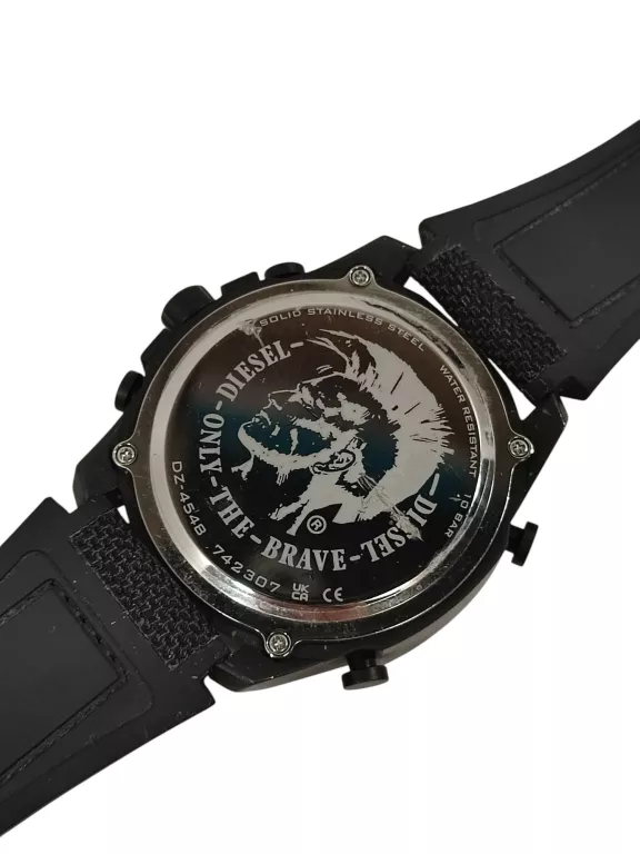 ZEGAREK MĘSKI DIESEL MEGA CHIEF Z SILIKONOWYM PASKIEM DZ-4548 ( 51 MM )
