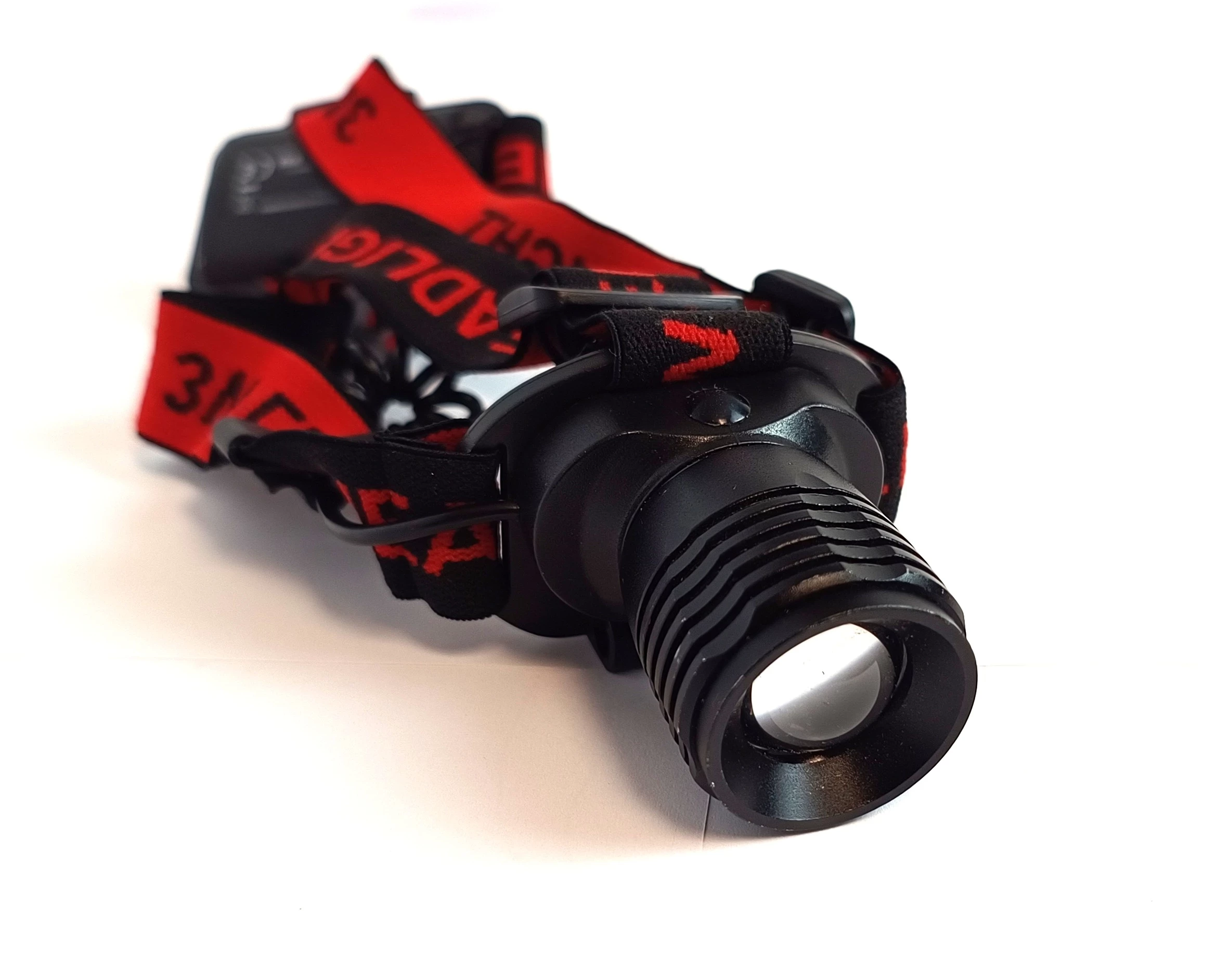 latarka-czolowa-na-baterie-z-regulacja-mocy-aleja-jana-pawla-ii-9b-reda