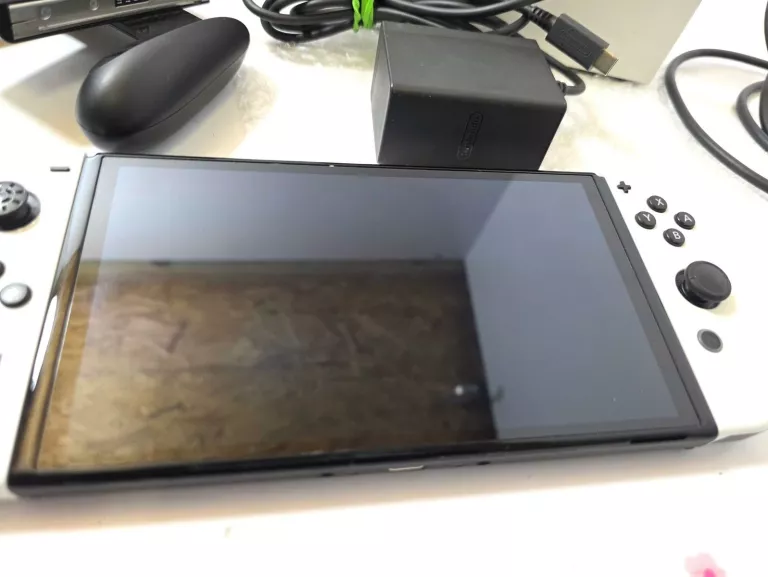 KONSOLA NINTENDO SWITCH OLED + 2 GRY ETUI DODATKOWE PADY + WGRANE GRY WRC