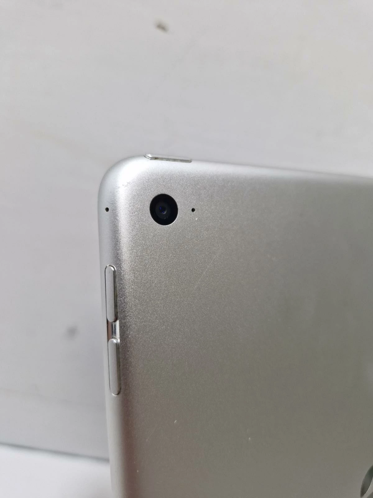 tablet-apple-ipad-mini-4-128gb-ladowarka-komunikacja-219-2