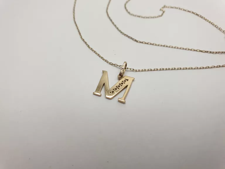 ZŁOTY ŁAŃCUSZEK Z ZAWIESZKĄ LITERA "M" PR.585