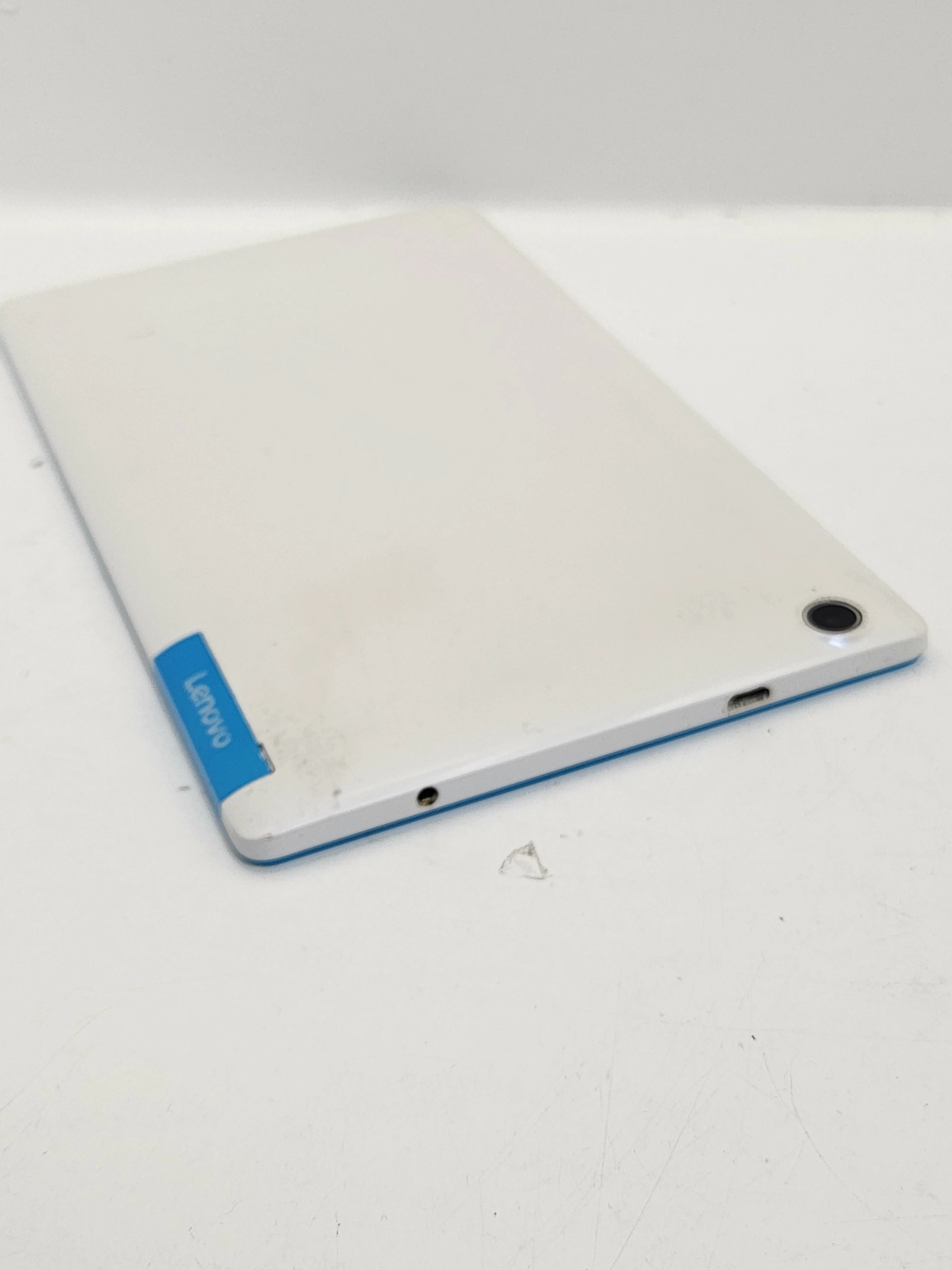 tablet-lenovo-tab3-8-tb3-850m-przekatna-ekranu-800