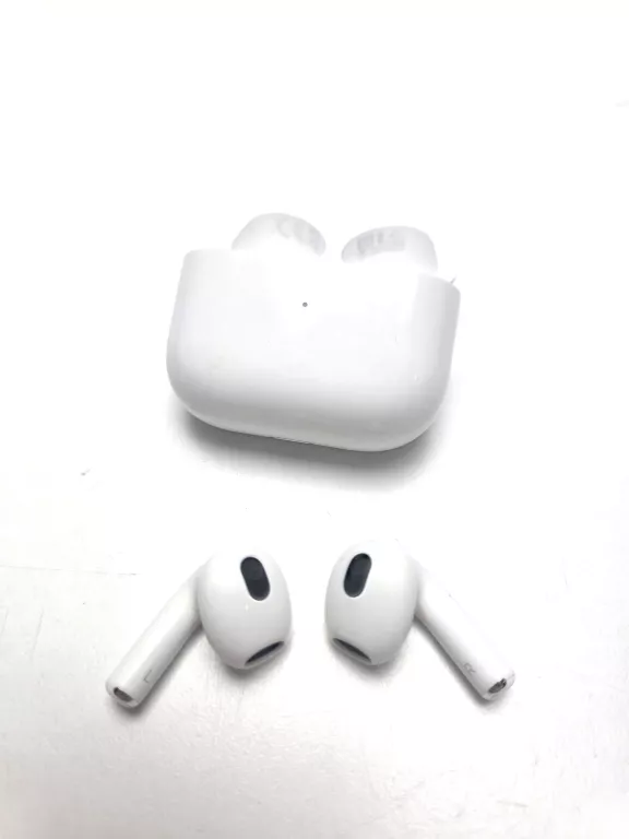 SŁUCHAWKI DOUSZNE APPLE AIRPODS III BIAŁY