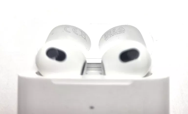 SŁUCHAWKI DOUSZNE APPLE AIRPODS III BIAŁY