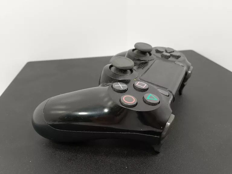 KONSOLA PS4 PRO CUH-7016B CZARNA ZASILACZ + PAD