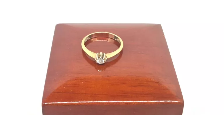 zloty-pierscionek-585-material-15835-2