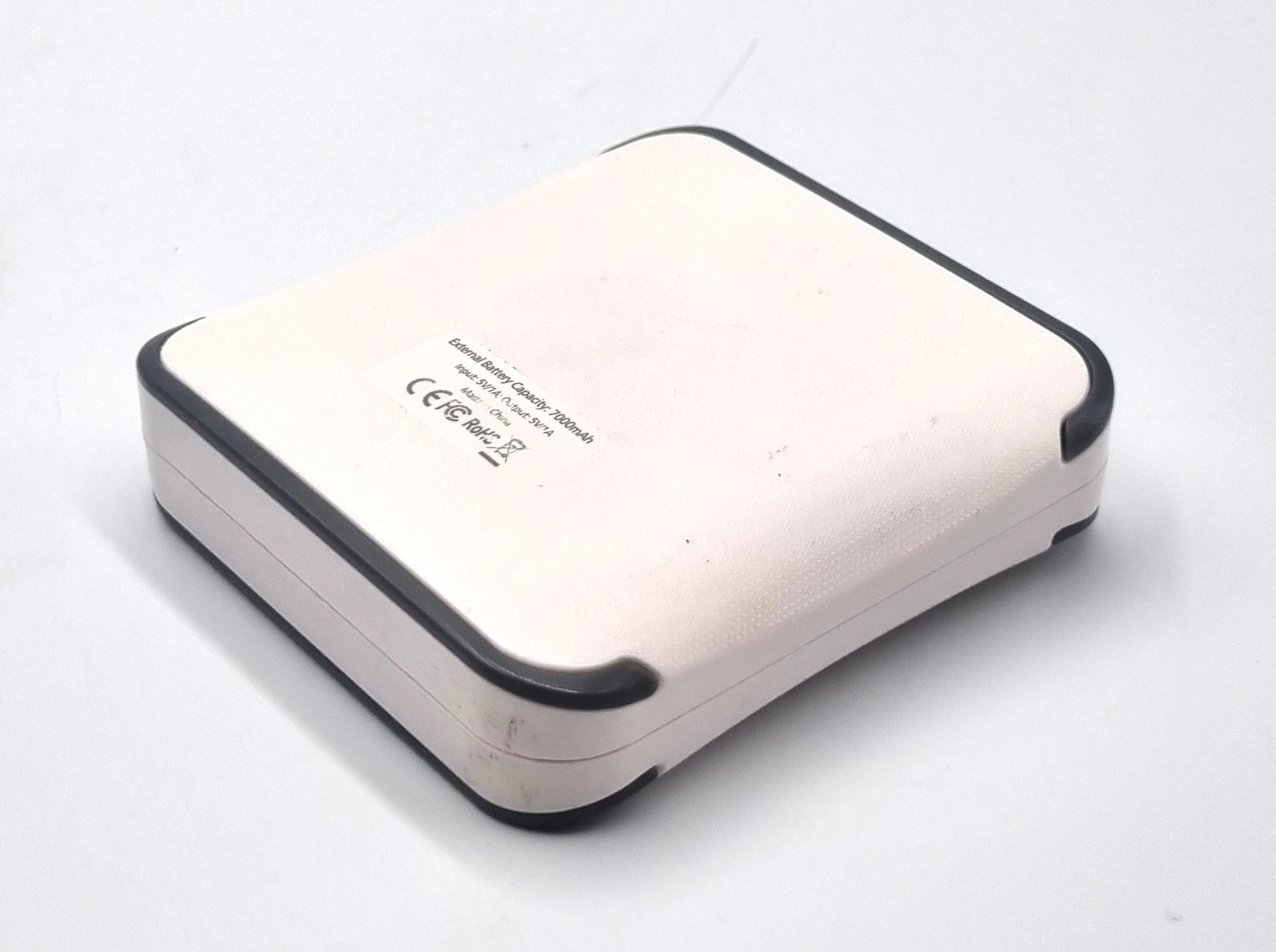 powerbank-manta-7000mah-bialy-stan-11323-2