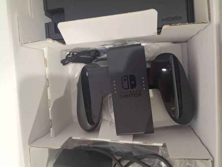 KONSOLA NINTENDO SWITCH