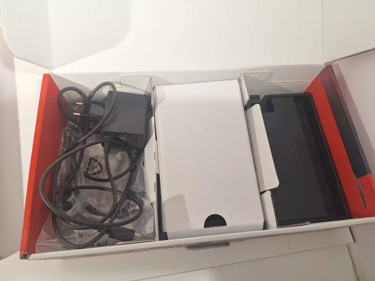 KONSOLA NINTENDO SWITCH