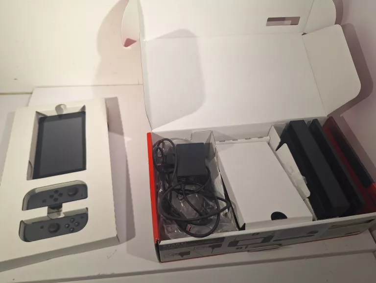 KONSOLA NINTENDO SWITCH