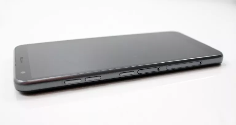 TELEFON LG K30