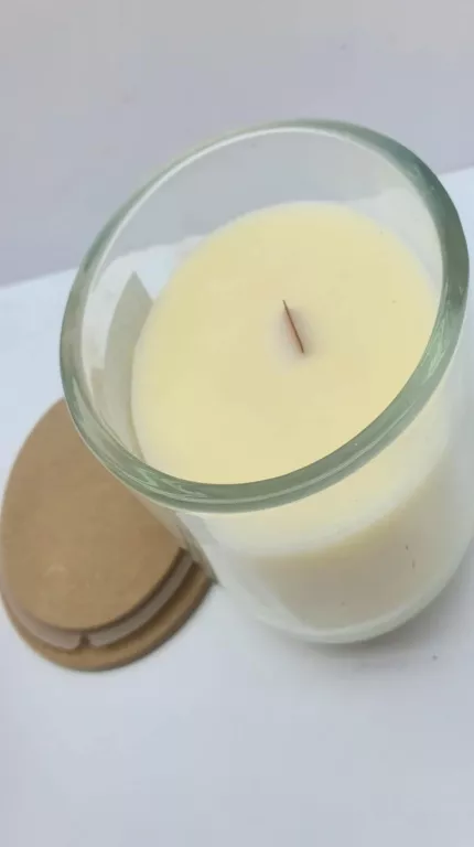 ŚWIECZKA ZAPACHOWA WOODEN WICK SOFT WANILLA 50 H PALENIA