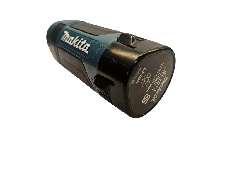 LATARKA AKUMULATOROWA MAKITA ML100 + AKUMULATOR 10,8V