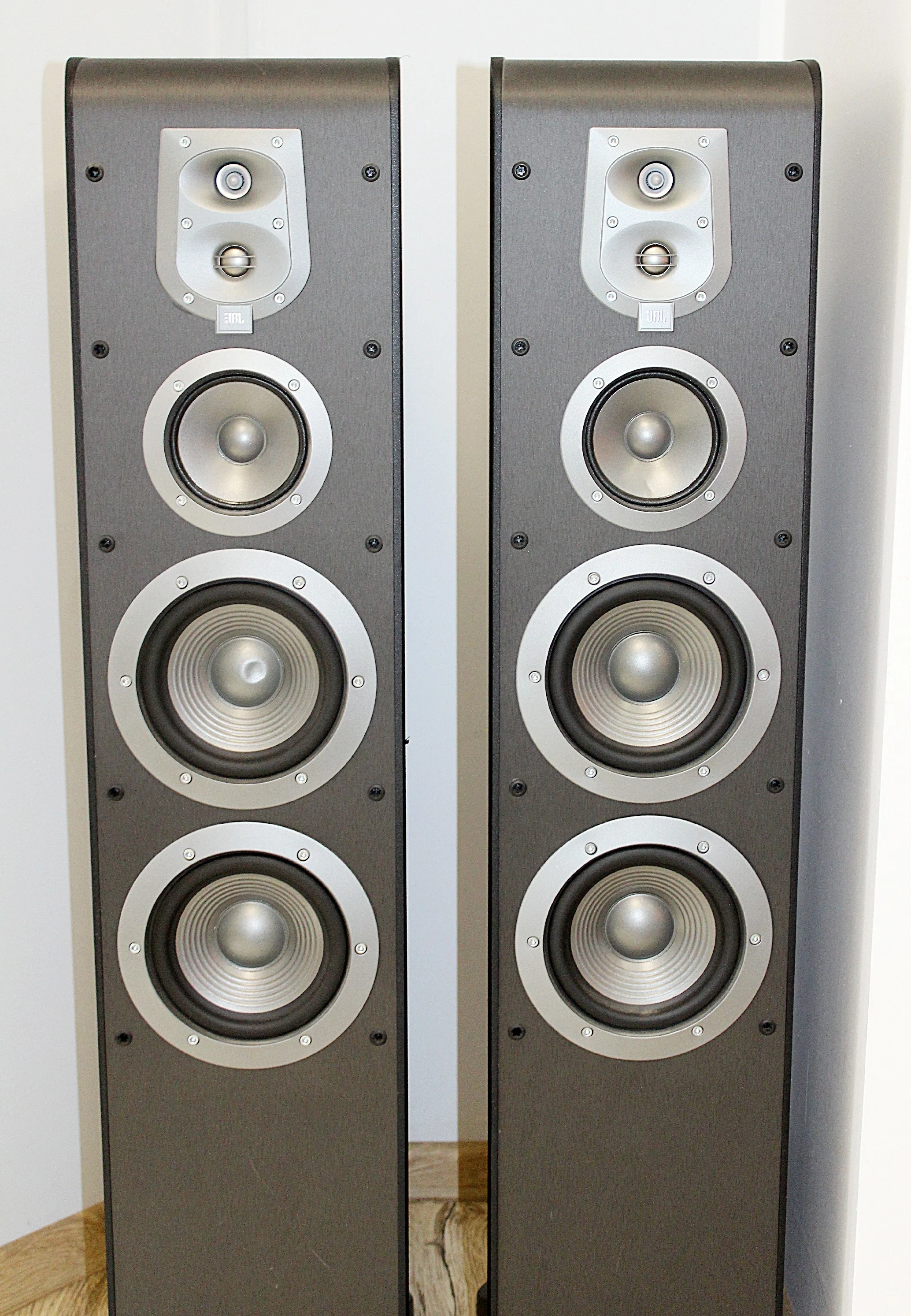 kolumny-podlogowe-jbl-es80-czterodrozne-czarne-100w-kod-producenta-es80