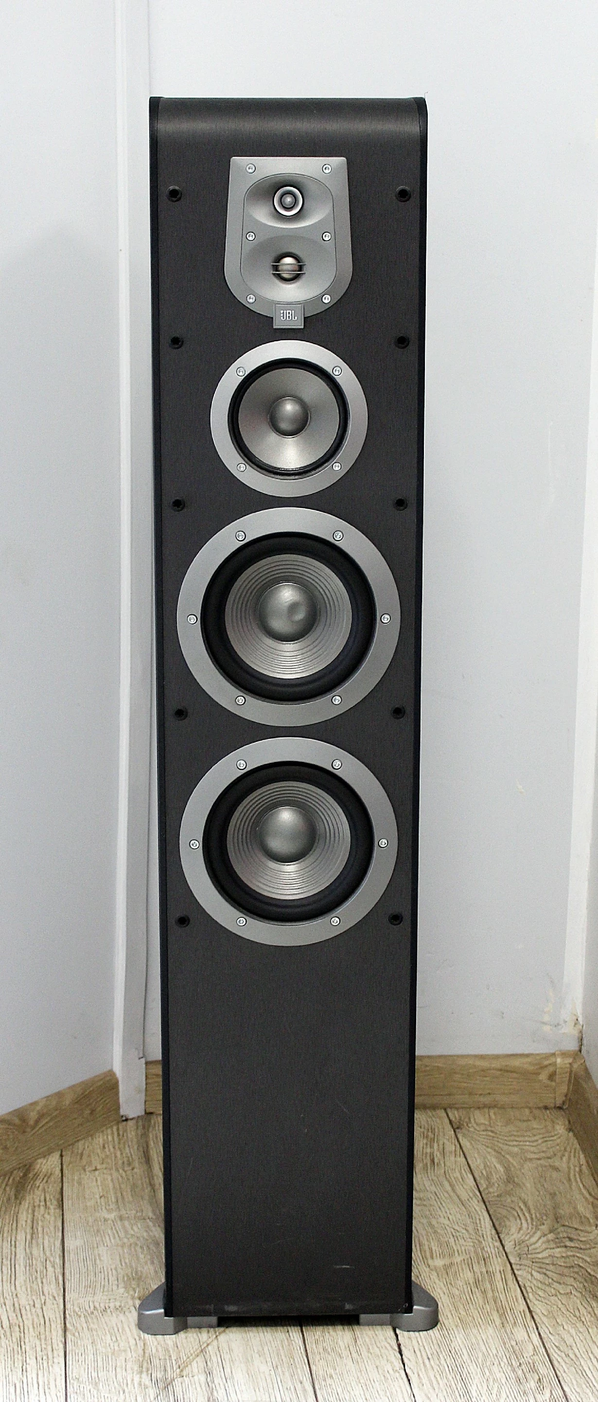 kolumny-podlogowe-jbl-es80-czterodrozne-czarne-100w-model-es80