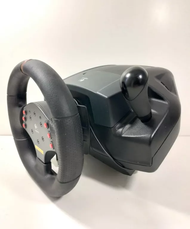 kierownica-pc-logitech-momo-racing-force-pedaly-kod-producenta-5099206010178