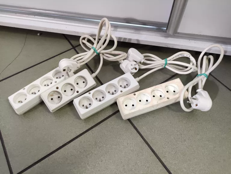 4 PRZEDŁUŻACZE