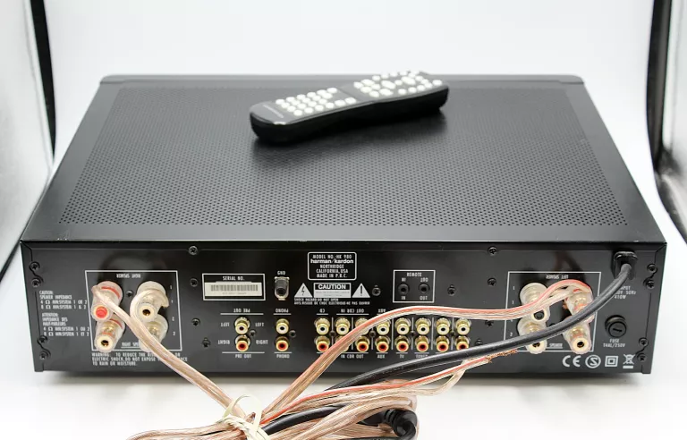 AMPLITUNER HARMAN KARDON HK980 WZMACNIACZ DWUKANAŁOWY AUDIO