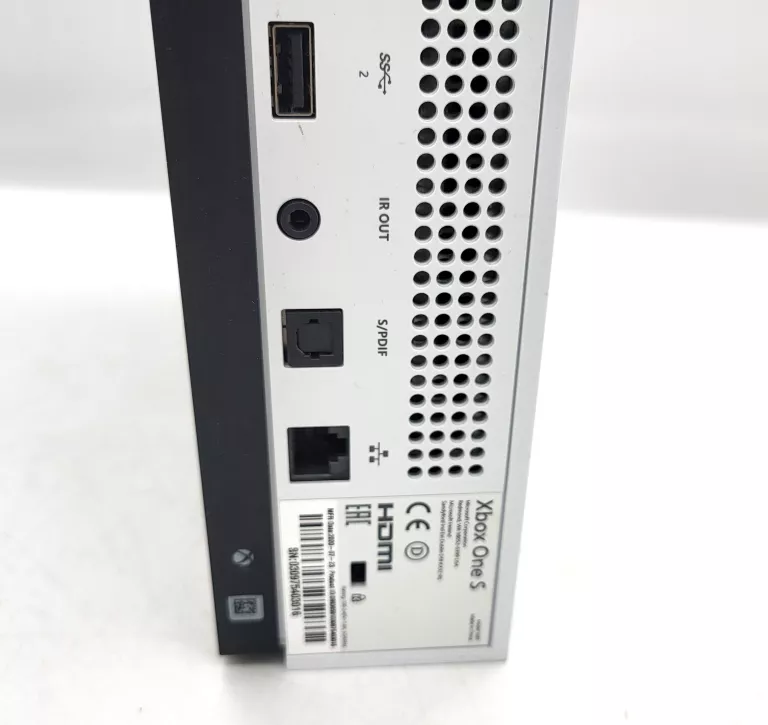 KONSOLA XBOX ONE S 1 TB 1681