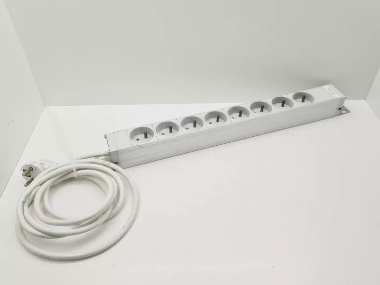 LISTWA ZASILAJĄCA 19” Z GNIAZDAMI MAXBERT MXL907B082 8SZT