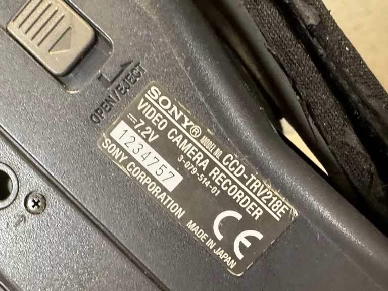 KAMERA SONY CCD -TRV218E