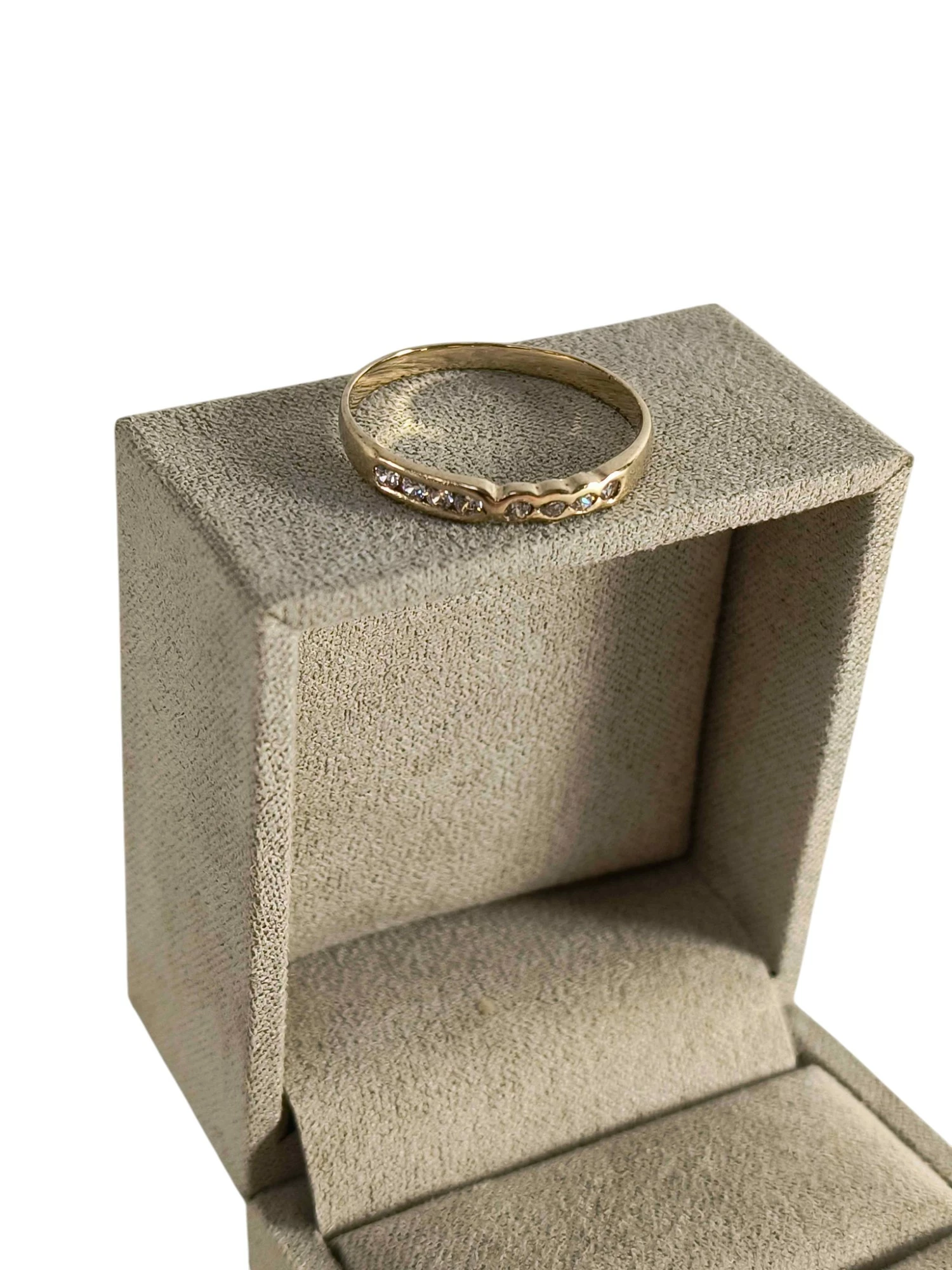 zloty-pierscionek-143-g-585p-kosciuszki-6a-sieradz-inez