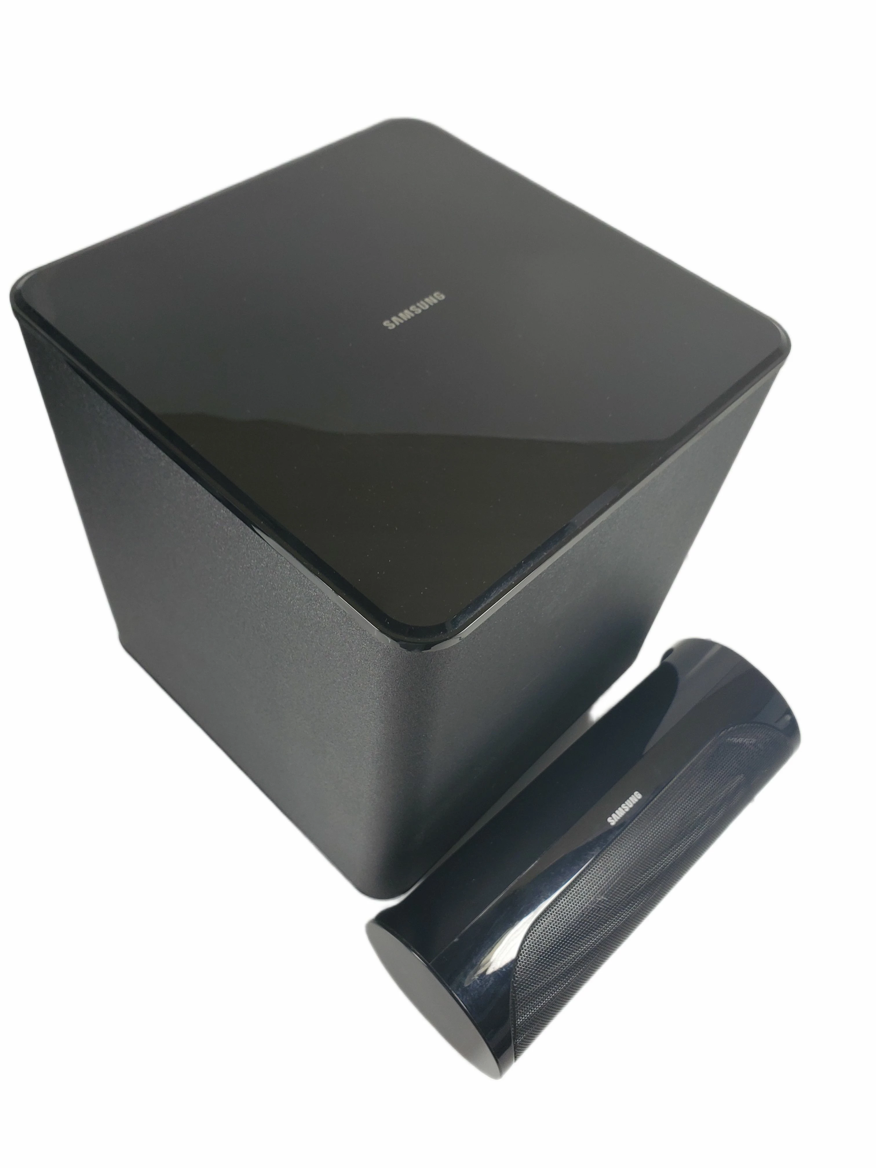 kino-domowe-samsung-ht-j5550w-czarny-1000-w-51-rodzaj-subwoofera-208186-235338