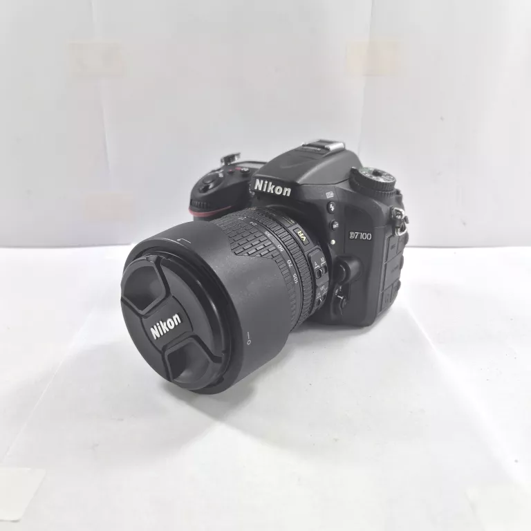 LUSTRZANKA NIKON D7100 KORPUS + OBIEKTYW 18-105 VR PRZEBIEG 9436