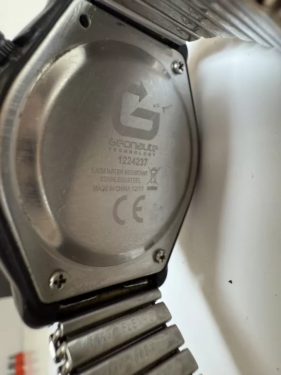 zegarek-geonaute-5atm-122437-mechanizm-18738-1