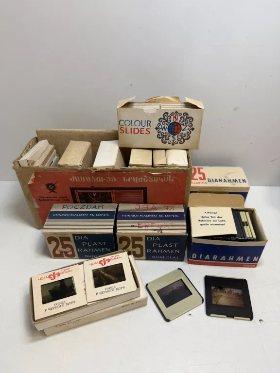 slajdy-stare-duzy-zestaw-osiedle-centrum-d1-krakow