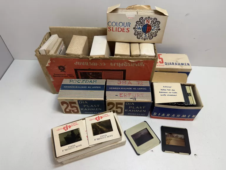 slajdy-stare-duzy-zestaw-osiedle-centrum-d1-krakow