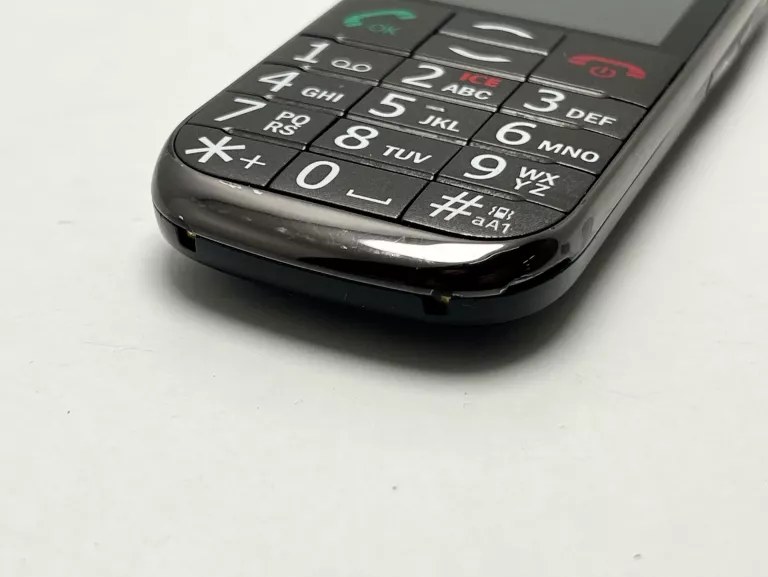 TELEFON MAXCOM MM721