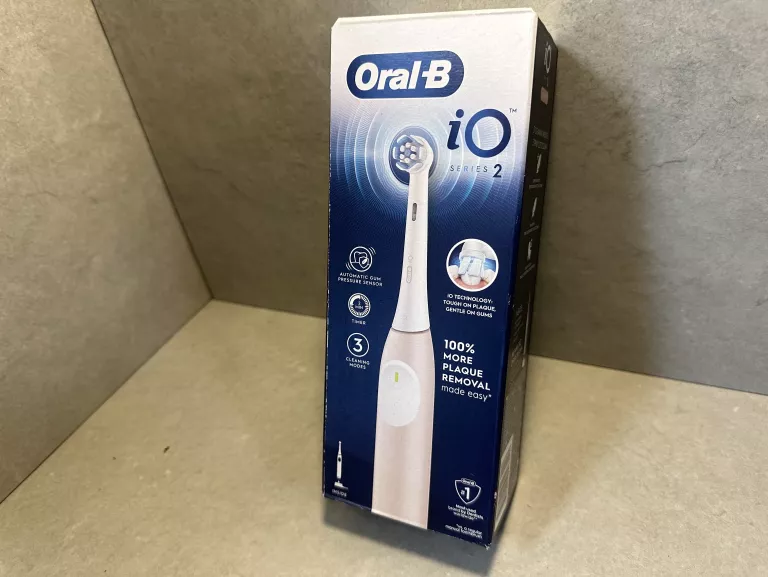 SZCZOTECZKA MAGNETYCZNA ORAL-B IO 2