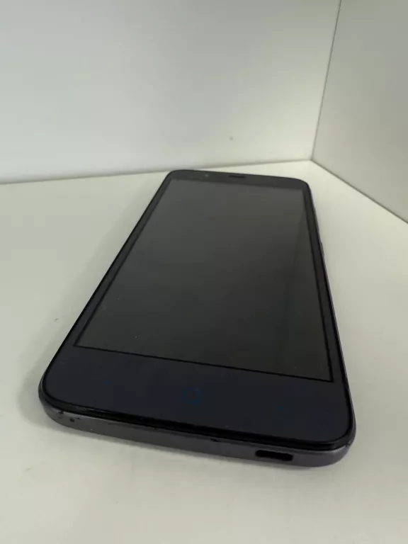 telefon-zte-blade-310-stan-11323-2