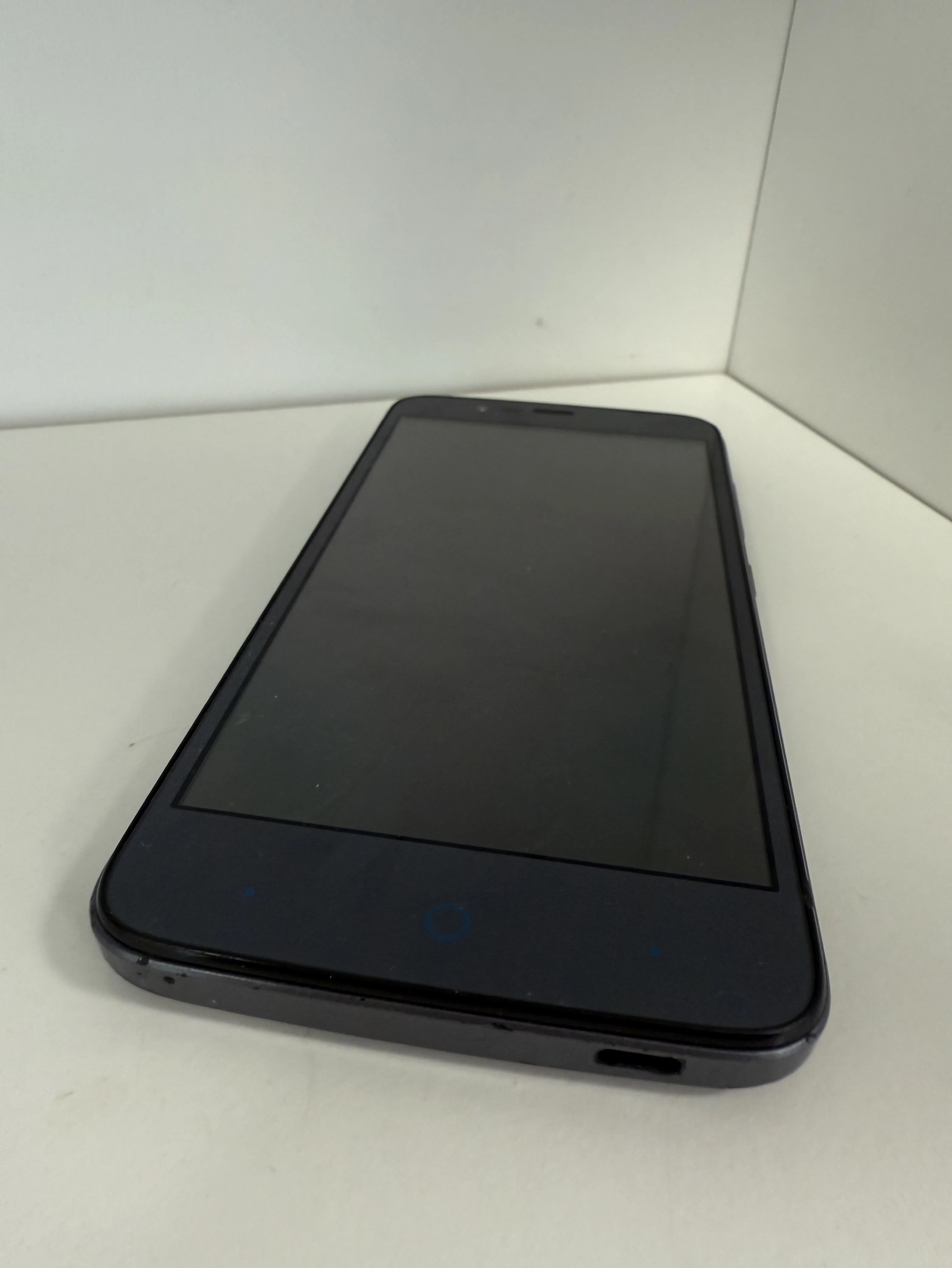 telefon-zte-blade-310-stan-11323-2